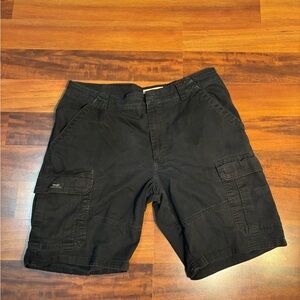 Wrangler Men's Black Cargo Shorts